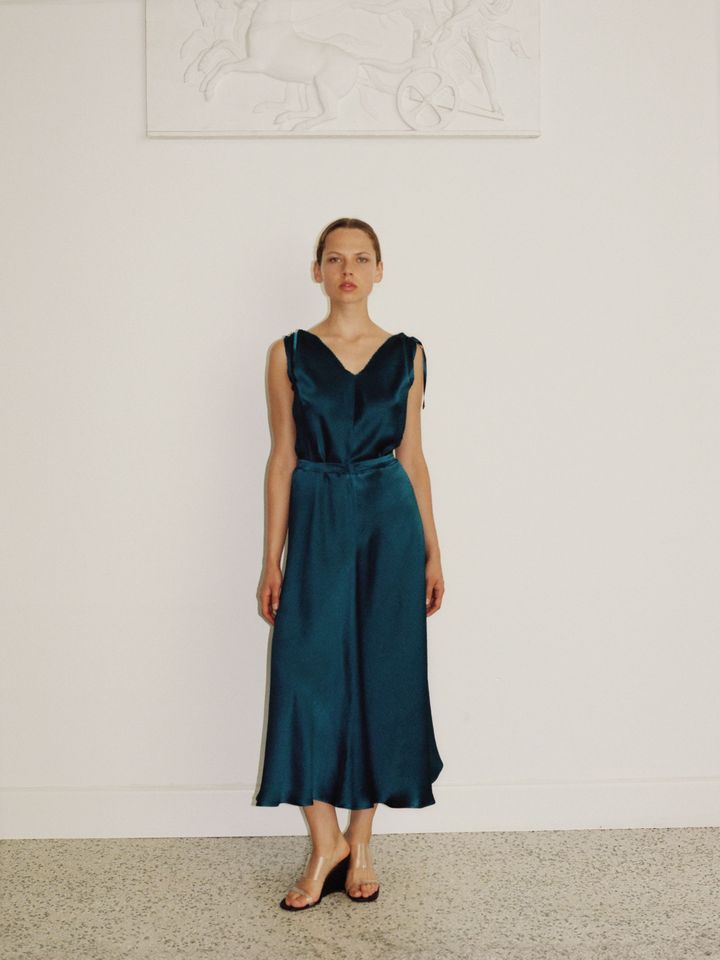 ラ バガテル 2025年春夏コレクションより。