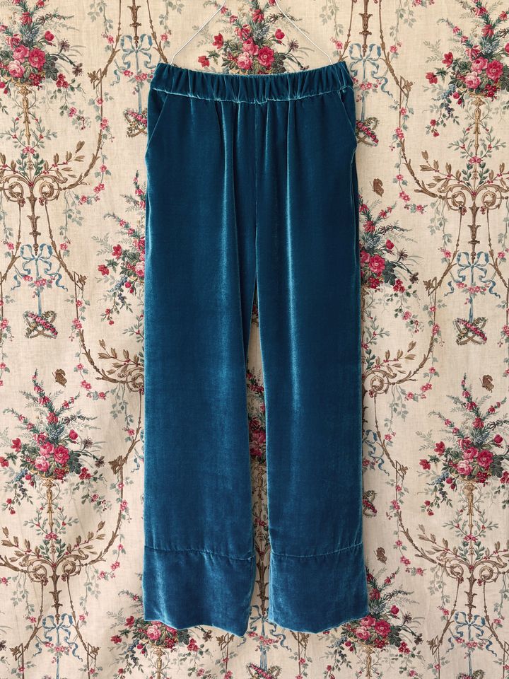 ラ バガテル 2025年春夏コレクションより。