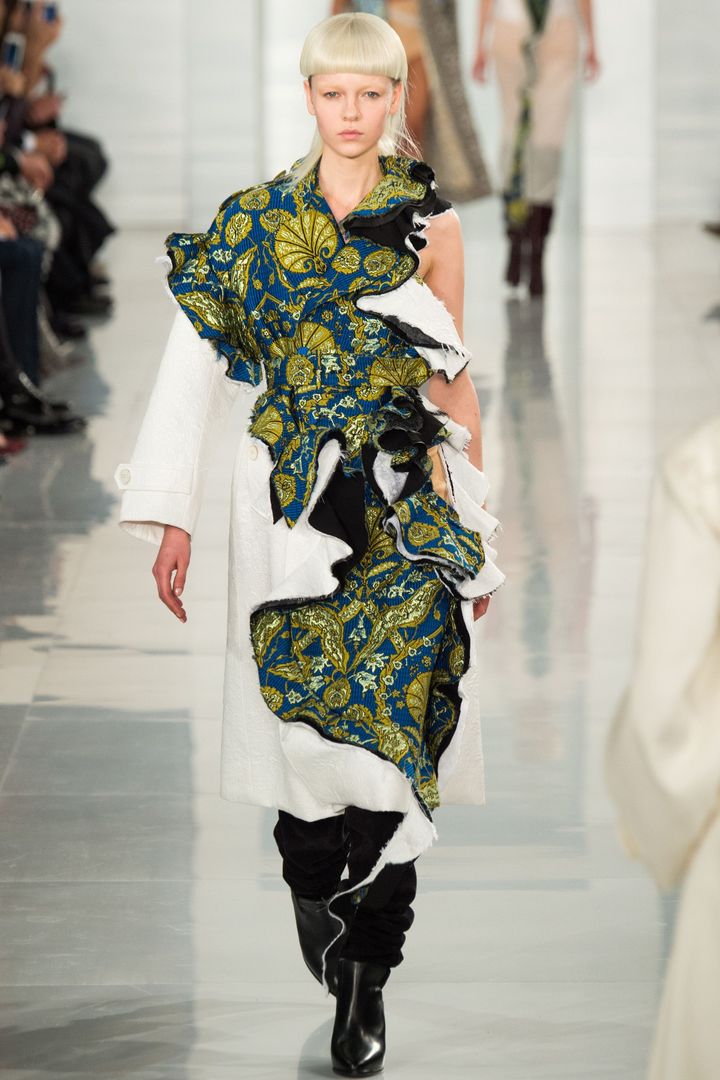 メゾン マルジェラ 2016年春夏アーティザナルコレクションより。