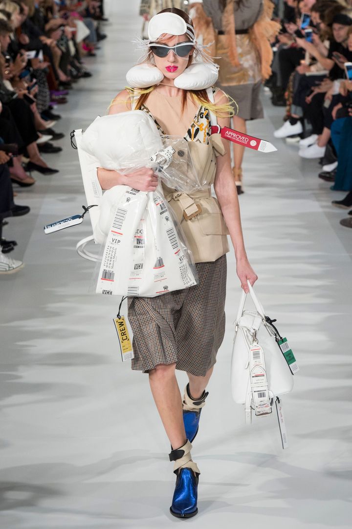 メゾン マルジェラ 2018年春夏コレクションより。