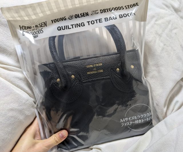 YOUNG & OLSEN ヤングアンドオルセン ムック本 第一弾 トートバック 新品 》YOUNG & OLSEN トートバッグ ムック - メルカリ