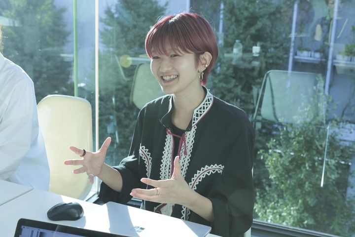 画像: ターゲットとなる商業施設への商談に積極的に同行し『ザ ヤーン フリークス ストア』が目指すべき姿の解像度を上げていったと語る藤井さん