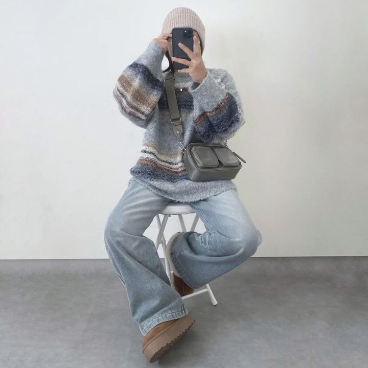 画像: ライトブルーデニムで