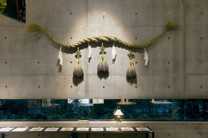 展示「米と藁。」の会場の様子