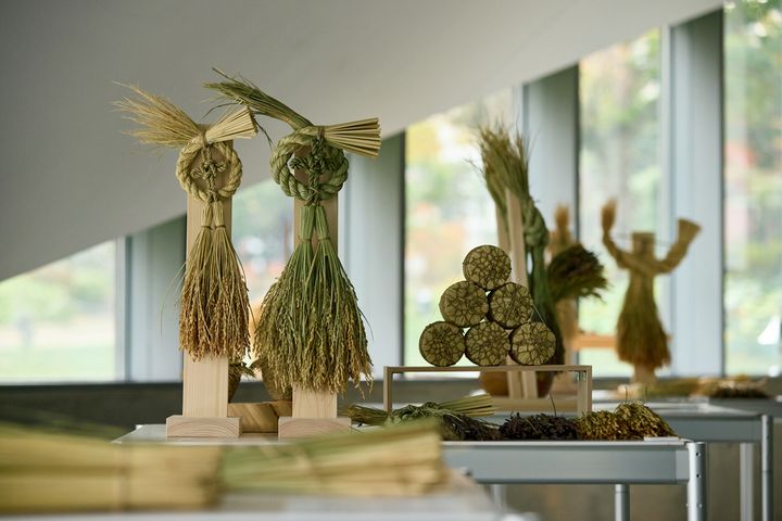 展示「米と藁。」の会場の様子