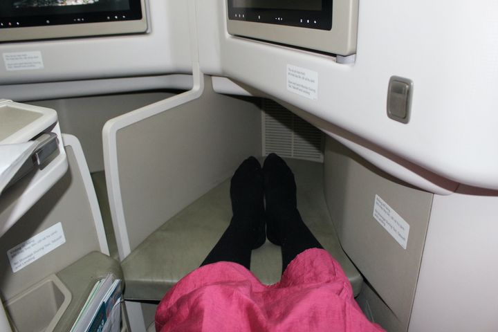 台の上に足をのせることができる