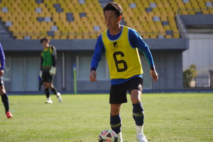 2度目のトライアウトにベテランが持ち味を発揮。九州で名を馳せたゲームメイカーが故郷のクラブに感謝