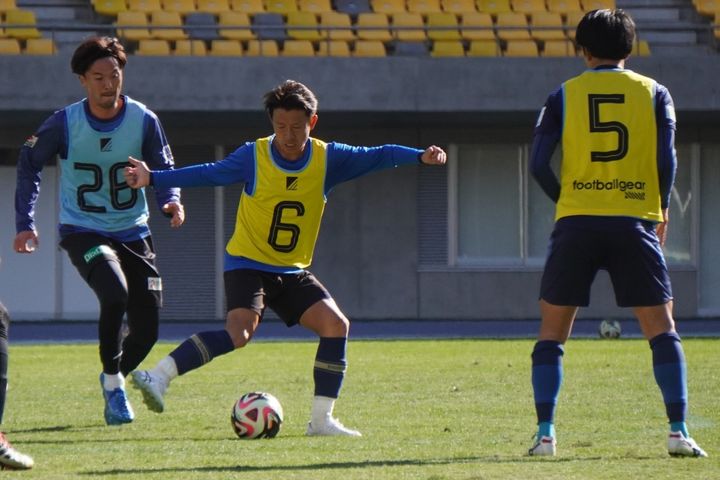 2度目のトライアウトにベテランが持ち味を発揮。九州で名を馳せたゲームメイカーが故郷のクラブに感謝