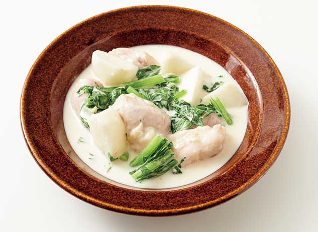 年末年始もおまかせ！ 電子レンジで簡単ごちそう「鶏もも肉とかぶのクリーム煮」のレシピの画像1
