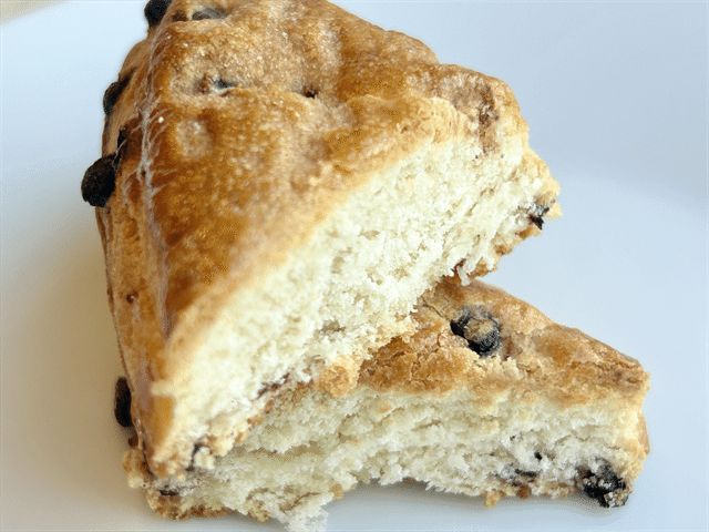 ７プレミアム チョコ スコーン２個入断面