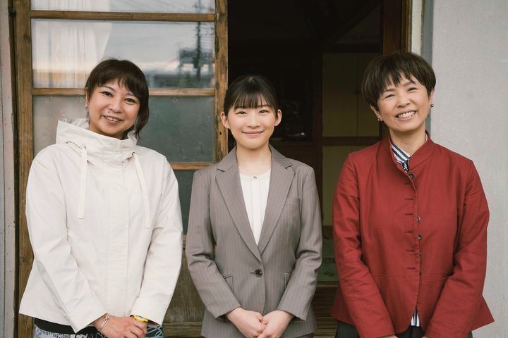 伊藤沙莉、沖縄滞在中の思い出は“ステーキ”!?『風のマジム』撮影現場取材オフィシャルレポートが到着