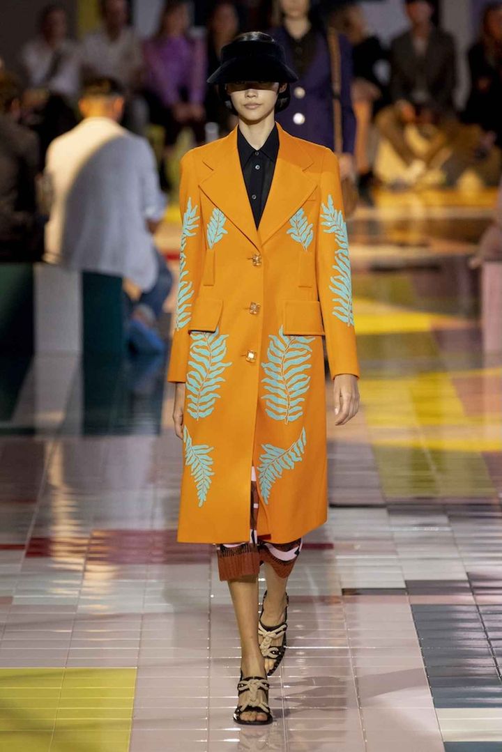 画像: プラダのショーにてランウェイデビュー