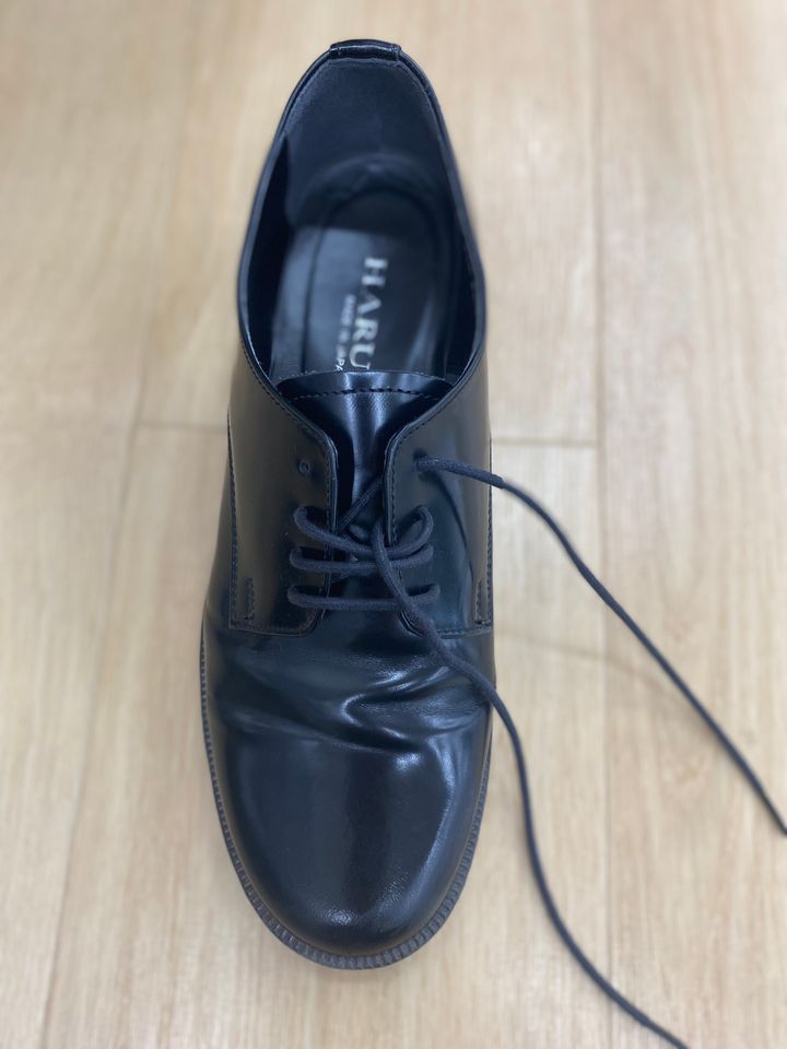 靴紐のおしゃれな結び方・通し方を蝶結びから変わり種まで解説【革靴・スニーカー】