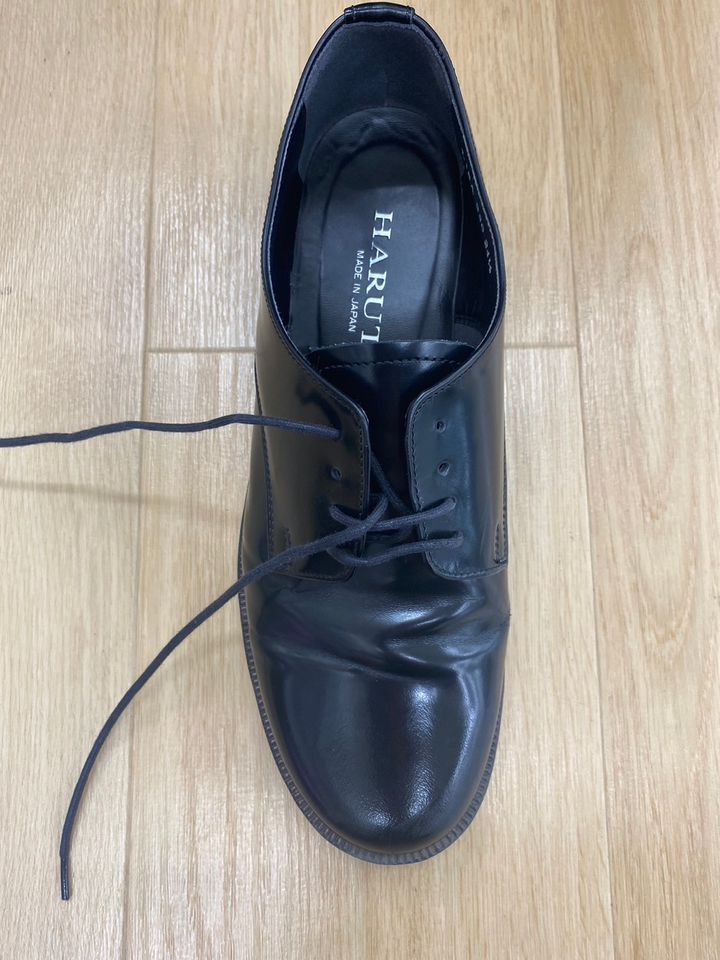 靴紐のおしゃれな結び方・通し方を蝶結びから変わり種まで解説【革靴・スニーカー】