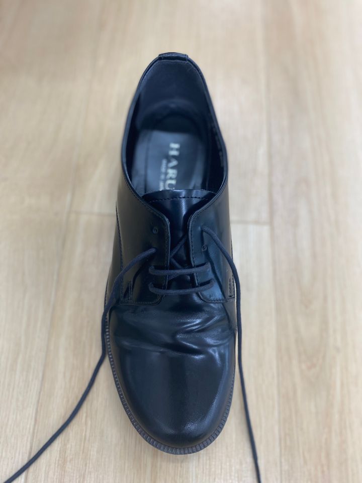 靴紐のおしゃれな結び方・通し方を蝶結びから変わり種まで解説【革靴・スニーカー】