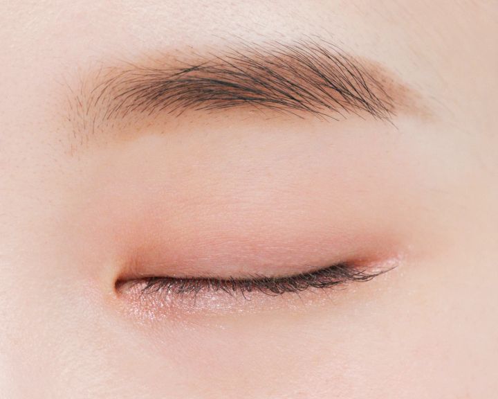 【一重メイク】キラッと眩い下まぶたを主役にピュアな表情を