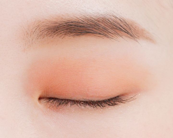 【一重メイク】広範囲の大胆塗りでNEOワントーンメイク