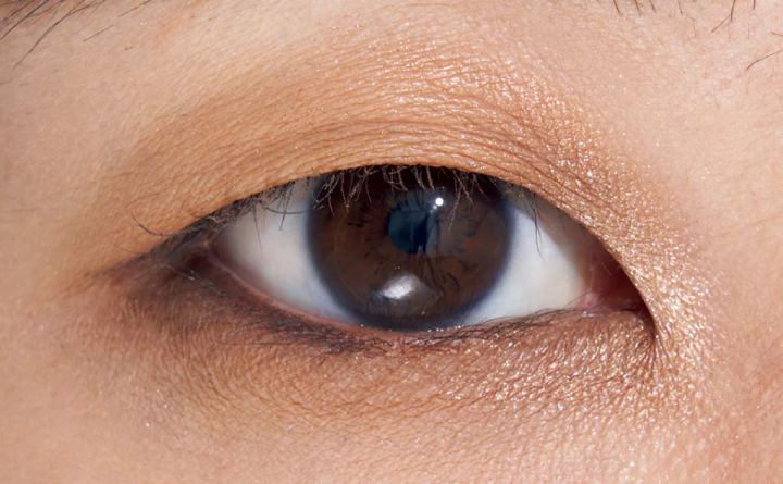 【一重メイク】イヴ・サンローラン クチュール ミニ クラッチ 710 塗り方