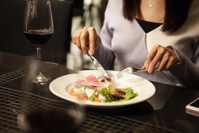 気を抜かないで！ 異性から意外とみられている所5つ