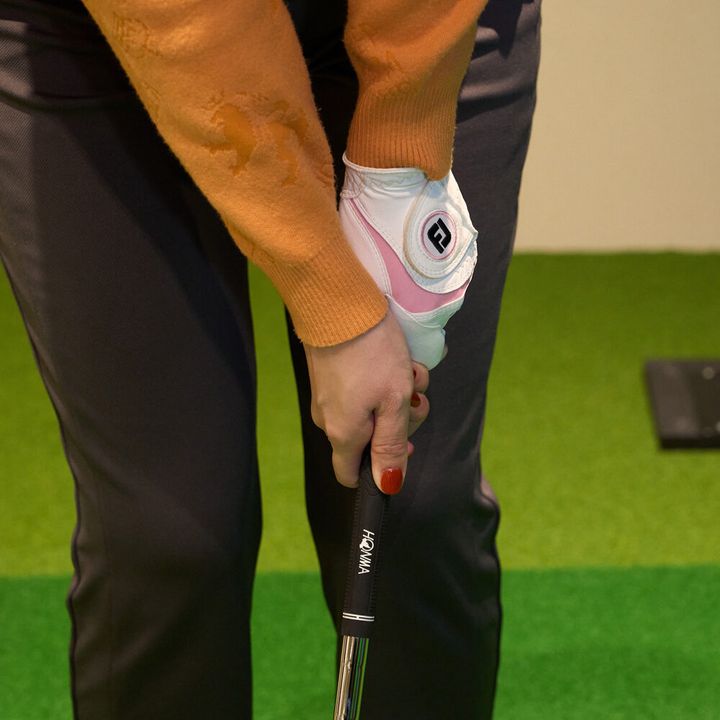 強く握るのはNG！ ミスを減らす・ヘッドスピードを上げて飛ばすグリップの握り方