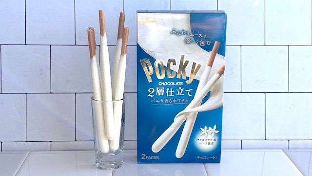 令和のムースポッキー 箱菓子を超えたリッチさ！「ポッキー2層仕立て＜バニラ香るホワイト＞ 」