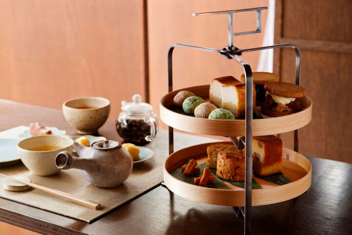 昭和レトロな雰囲気が残る空堀商店街にある、焼き芋スイーツ×日本茶カフェ「芋屋 頂 -itadaki-」