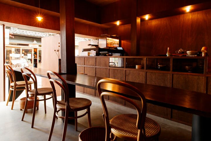 昭和レトロな雰囲気が残る空堀商店街にある、焼き芋スイーツ×日本茶カフェ「芋屋 頂 -itadaki-」