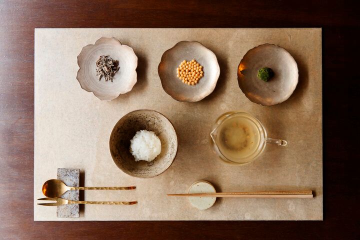 昭和レトロな雰囲気が残る空堀商店街にある、焼き芋スイーツ×日本茶カフェ「芋屋 頂 -itadaki-」