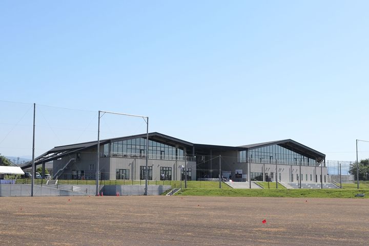 J3降格クラブ、ホームセンター大手「カインズ」が単独筆頭株主に！高家正行社長が取締役に就任