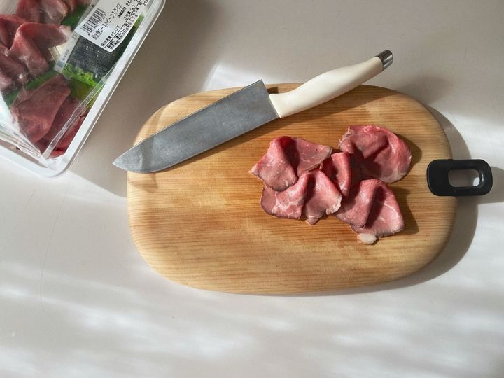 【簡単クリスマスレシピ】おもてなしにも♪ 一口ローストビーフのパリおにぎり【渡辺友美子のパリおにぎりのレシピ vol.5 〜レシピで旅するヨーロッパ〜】