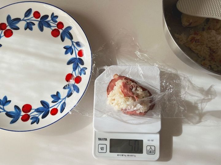 【簡単クリスマスレシピ】おもてなしにも♪ 一口ローストビーフのパリおにぎり【渡辺友美子のパリおにぎりのレシピ vol.5 〜レシピで旅するヨーロッパ〜】