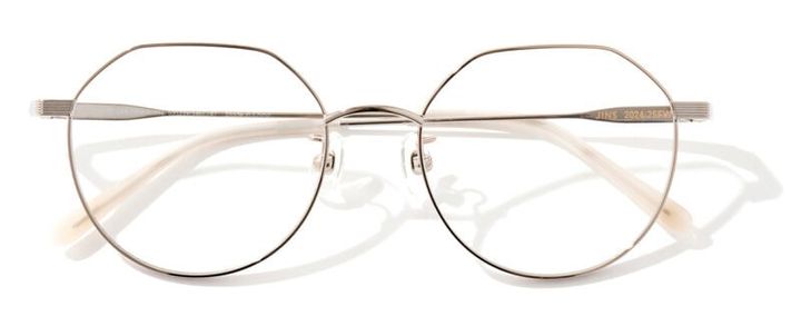 ¥10,900（レンズ込み）／JINS （JINS カスタマーサポートセンター） 