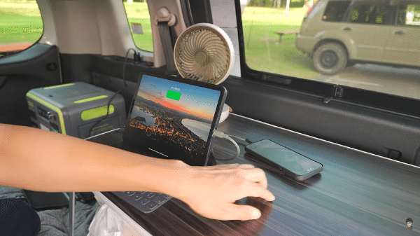 上級キャンパーが実際に検証！車中泊で使った電気はシガーソケットで回復する？結果は…