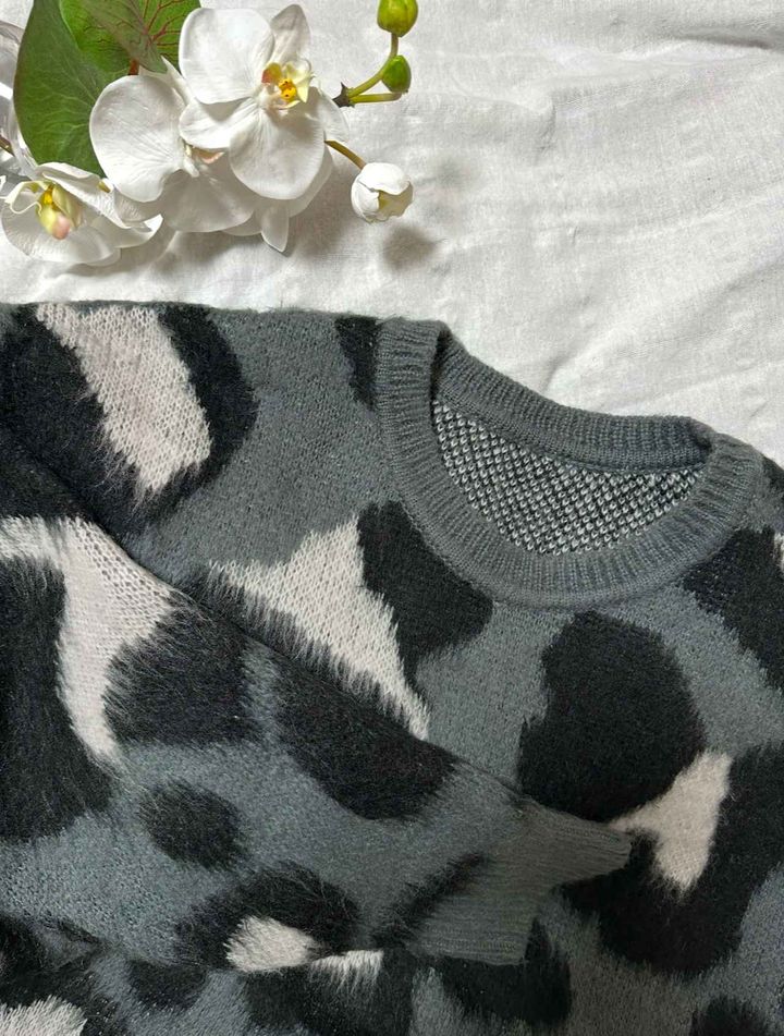 画像: ヒョウ柄がオシャレ！ SHEINのアニマル柄ニット