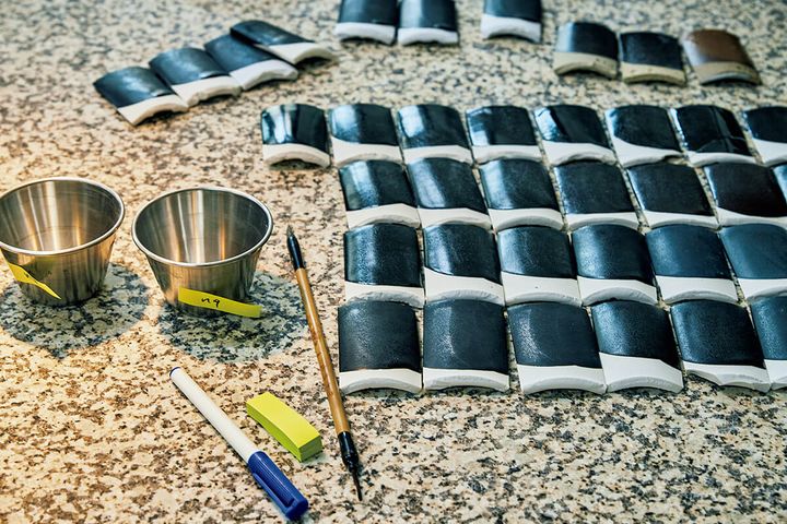 ソウル大学の釉薬の実験の様子