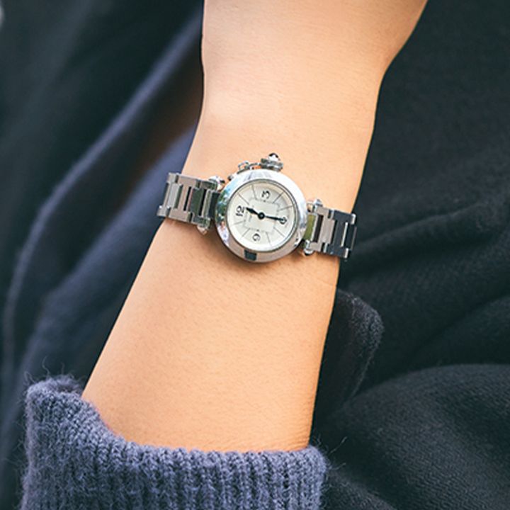 カルティエのパシャCの時計で高見え度もアップ