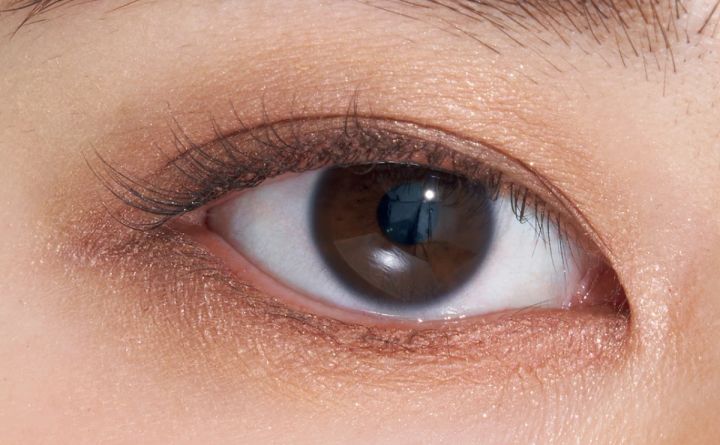 【奥二重メイク】ピンクの二段仕込みでさりげなく色っぽく