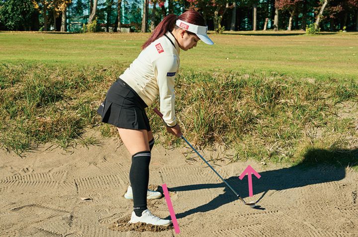 ちょっとした工夫で「1発で出せる」！ バンカーショットのコツ
