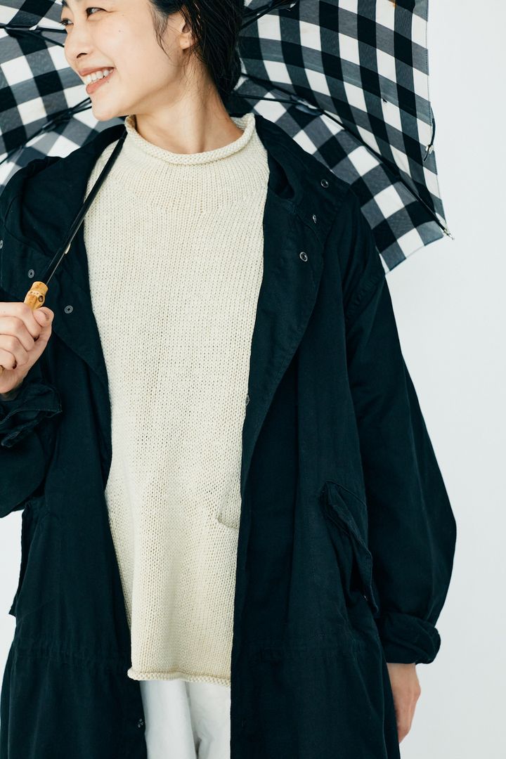 大人の黒スニーカーコーデ2選。《ミズノ》は程よいアウトドア感がいい！【FUDGE FRIEND おしゃれさんの毎日コーディネート｜田中真里奈】