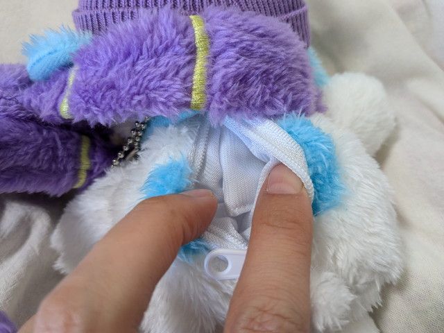 スヌーピーをデザインしたぬいぐるみポーチ