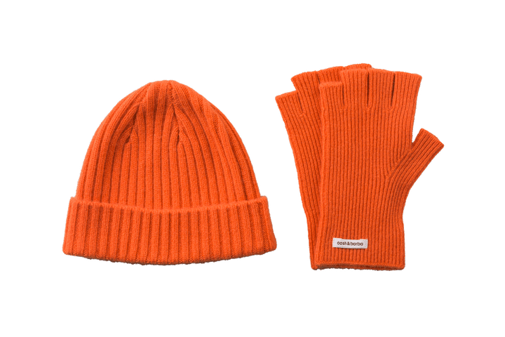 〈キャッシュアンドバルバ〉のカシミヤ小物