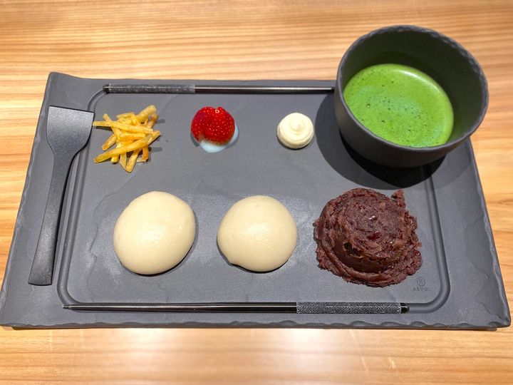 「つきたてあんこもちと高級抹茶のセット」1380円