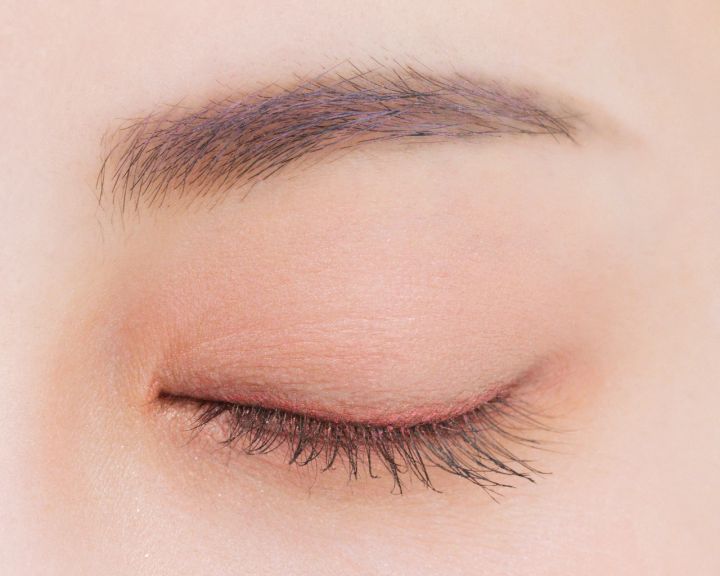 【二重メイク】透明感あふれる、上品ロージーEYE
