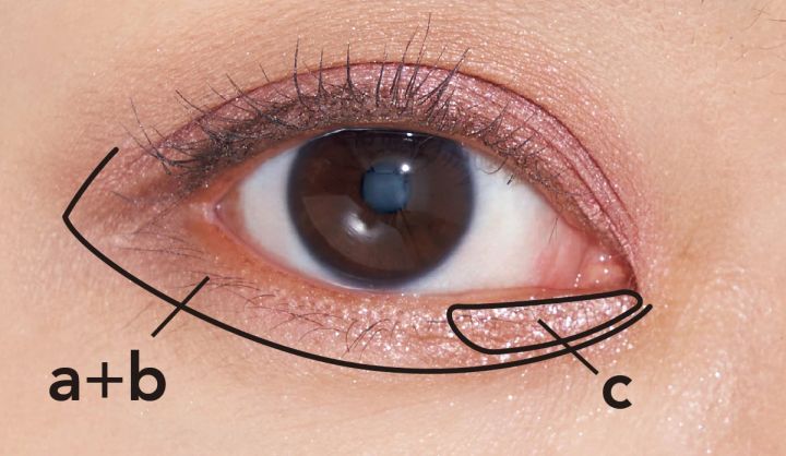 【二重メイク 塗り方】アディクション ザ アイシャドウ パレット + 001