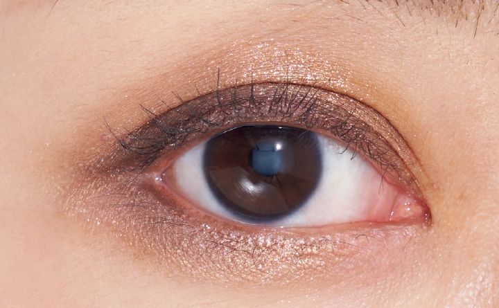 【二重メイク】ドラマティックに4色を楽しみ尽くす