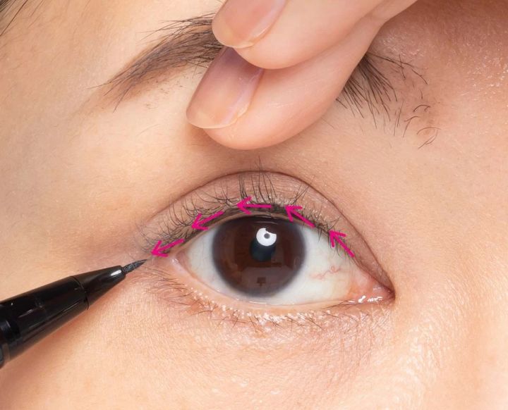 二重 アイライン アイライナー 引き方