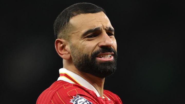 冷遇される日本代表主将を使え！？世界的強豪、6ゴールで大勝もスター選手が意味深発言