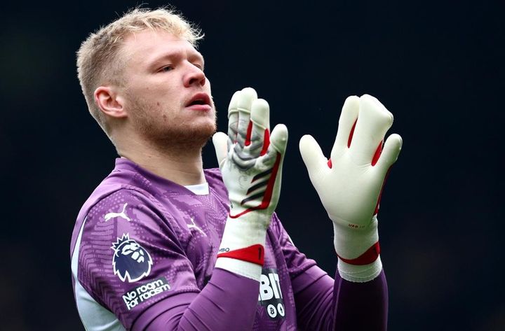 日本代表の同僚である50億円GK、4本指の特殊なGKグローブで試合に出場したワケ