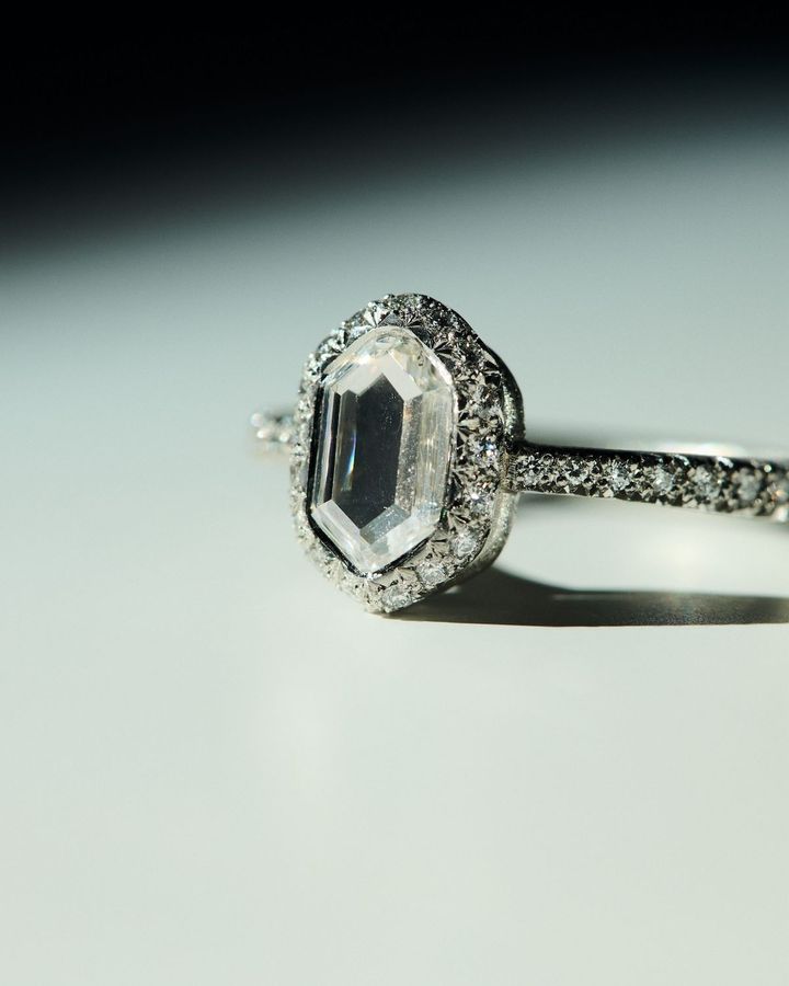 リング（Pt×ダイヤモンド センター1.008ct）￥1,334,300