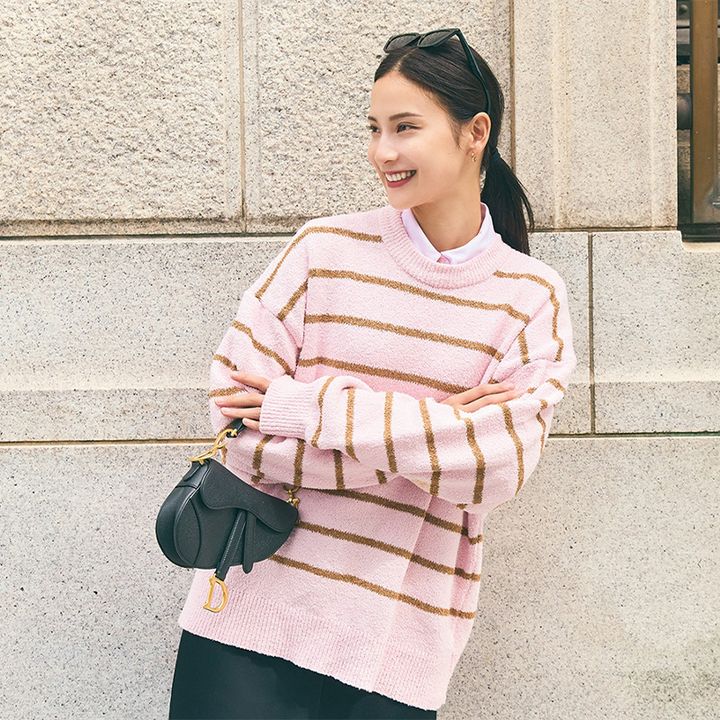 カジュアル度の高いZARAのボーダー ニットにシャツで清潔感コーデ